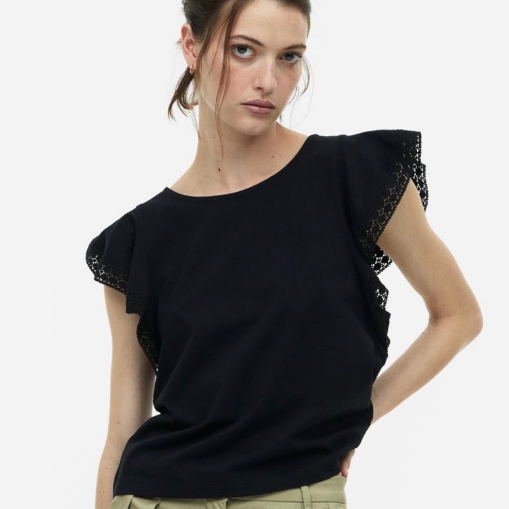 BNWT Black flutter-sleeve top